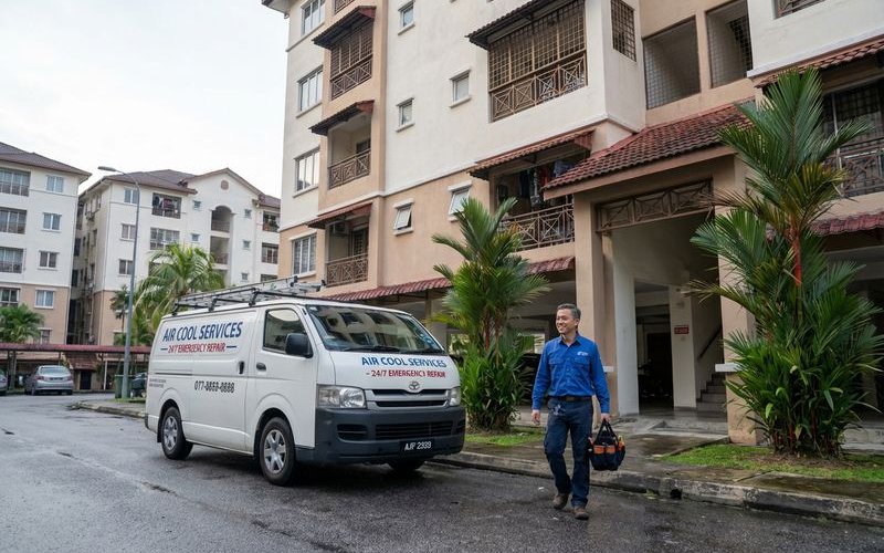 Peak vs off-peak service demand comparison